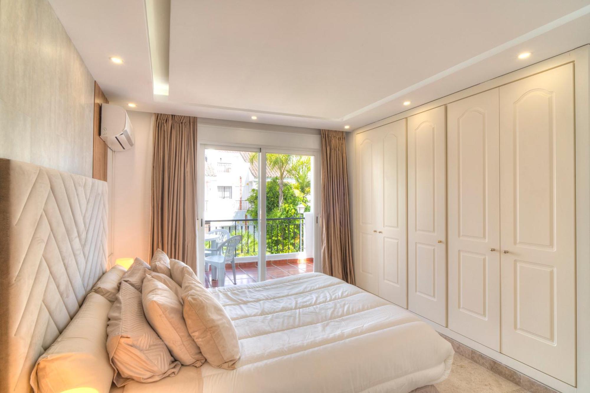 Serenity Luxury , Puerto Banus มาร์เบยา ภายนอก รูปภาพ